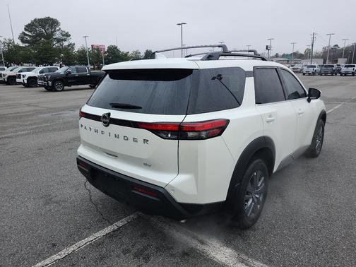 2024 Nissan Pathfinder SV FWD