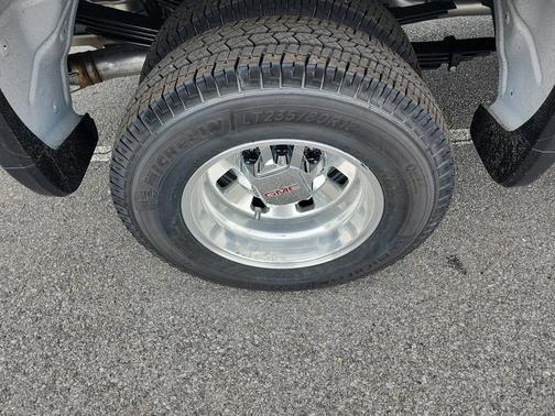 2026 GMC Sierra 3500 SLT