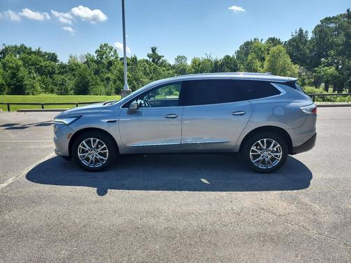 2023 Buick Enclave Essence FWD