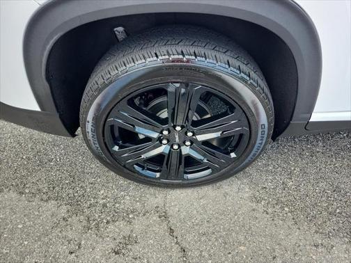 2024 GMC Acadia FWD Elevation