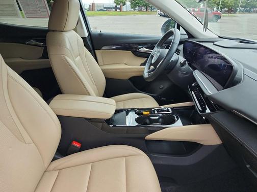White Frost Tricoat 2024 Buick Envision Preferred AWD