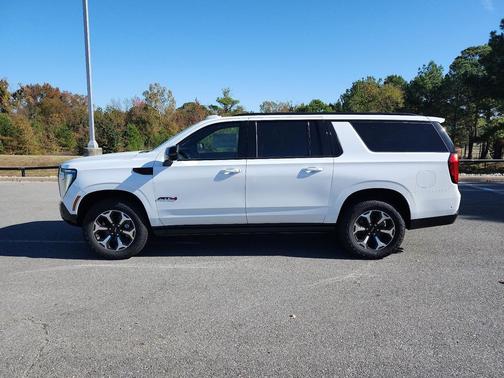 2026 GMC Yukon XL 4WD AT4 Ultimate