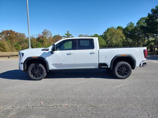 2026 GMC Sierra 2500 AT4