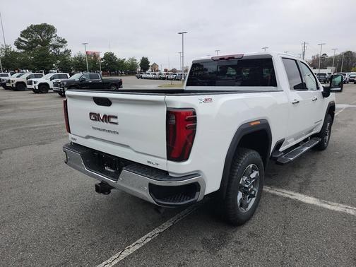 2026 GMC Sierra 2500 SLT