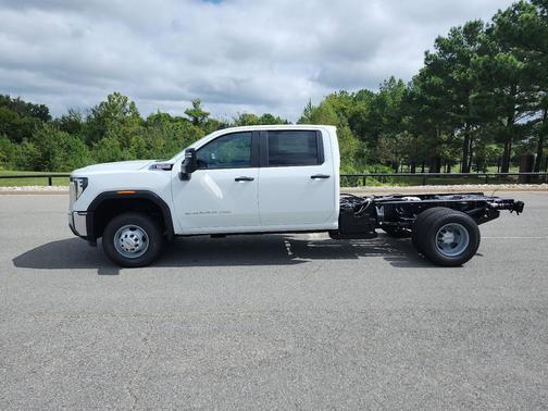 2026 GMC Sierra 3500 Base