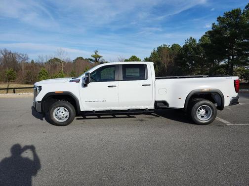 2026 GMC Sierra 3500 Base