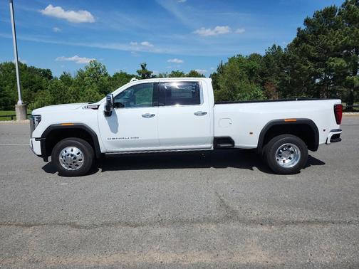 Summit White 2026 GMC Sierra 3500 Denali