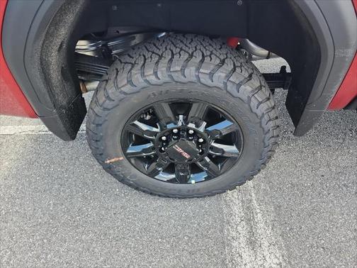 2025 GMC Sierra 2500 AT4