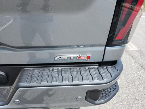 2025 GMC Sierra 2500 AT4