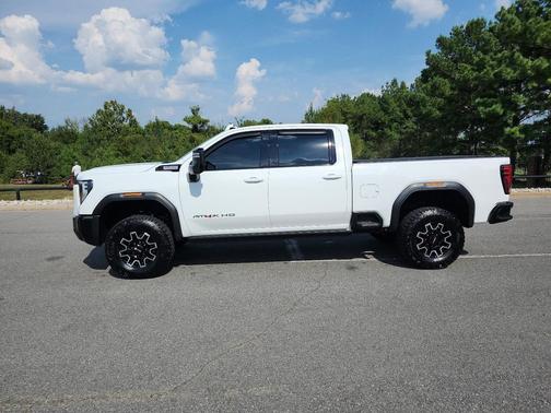 2024 GMC Sierra 2500 AT4X