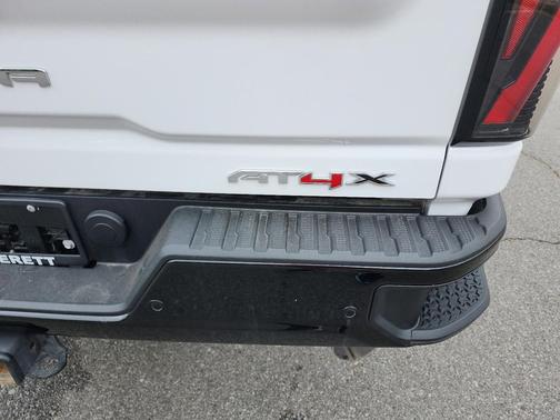 2024 GMC Sierra 2500 AT4X