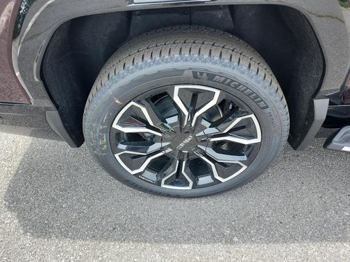 2025 GMC Sierra EV Max Range Denali