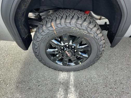 2026 GMC Sierra 2500 AT4