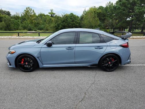 2025 Honda Civic Type R Base (M6)