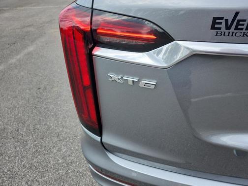 2023 Cadillac XT6 Premium Luxury FWD