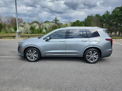 2023 Cadillac XT6 Premium Luxury FWD