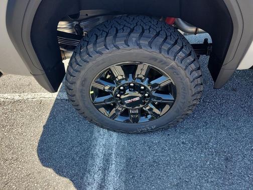 2026 GMC Sierra 2500 AT4