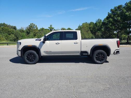 2026 GMC Sierra 2500 AT4