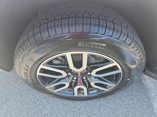 2023 GMC Yukon 4WD AT4