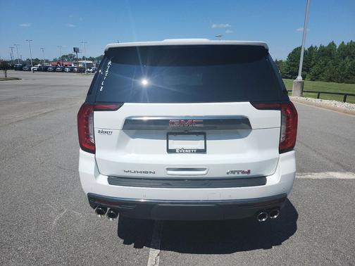 2023 GMC Yukon 4WD AT4