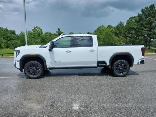 2025 GMC Sierra 2500 AT4