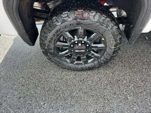 2025 GMC Sierra 2500 AT4