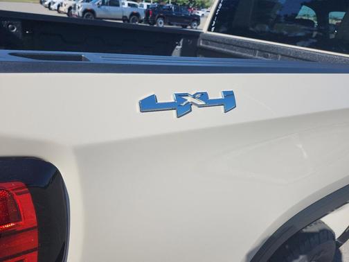 Coastal Dune 2026 GMC Sierra 1500 SLE