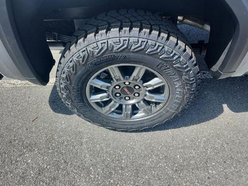 Sterling Metallic 2026 GMC Sierra 1500 AT4X
