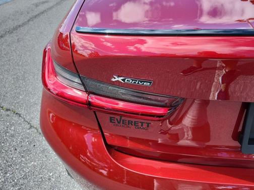 Vegas Red Metallic 2025 BMW 330 xDrive