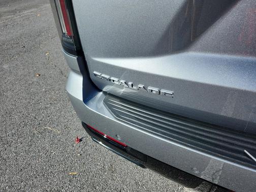 2025 Cadillac Escalade ESV Sport