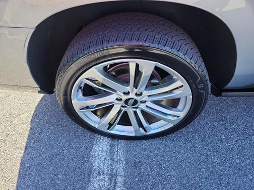 2025 Cadillac Escalade ESV Sport