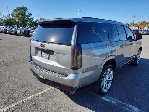 2025 Cadillac Escalade ESV Sport