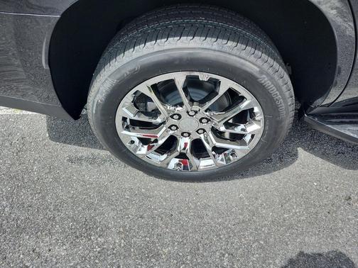 Onyx Black 2026 GMC Yukon 4WD Elevation