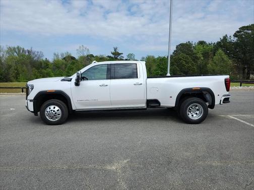 2025 GMC Sierra 3500 Denali