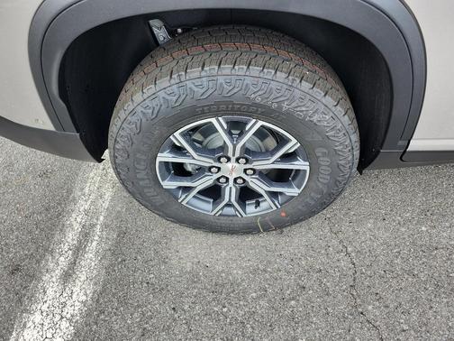 2026 GMC Acadia AT4 AWD