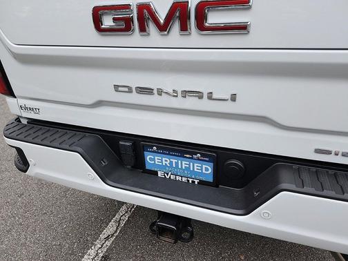 2024 GMC Sierra 2500 Denali