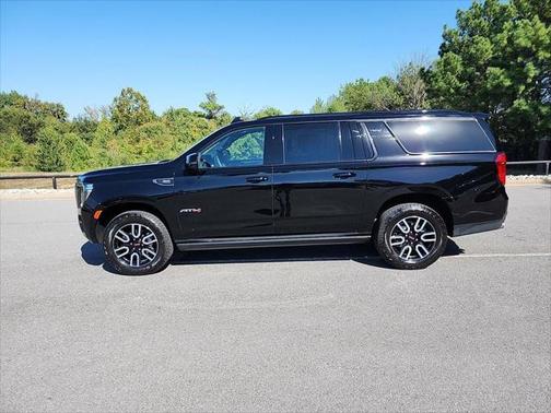 2024 GMC Yukon XL 4WD AT4