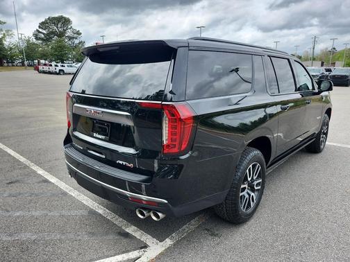 2024 GMC Yukon XL 4WD AT4