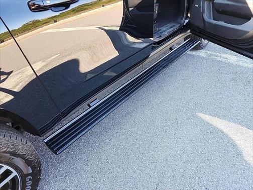 2024 GMC Yukon XL 4WD AT4