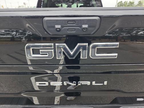 Onyx Black 2025 GMC Sierra 2500 Denali Ultimate