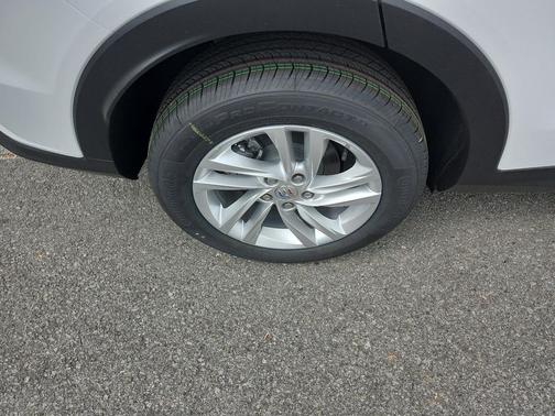 Summit White 2026 Buick Envista Preferred FWD