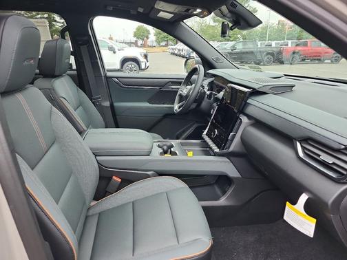 2026 GMC Acadia AT4 AWD