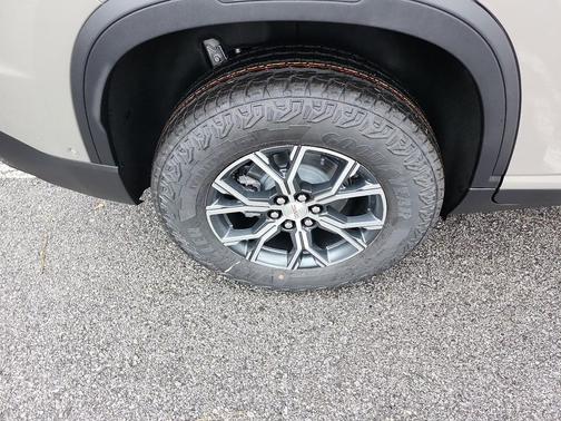 2026 GMC Acadia AT4 AWD