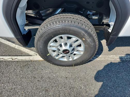 2025 GMC Sierra 2500 Base