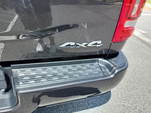 2024 RAM 2500 Laramie Crew Cab 4x4 6'4' Box