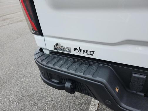 Summit White 2025 GMC Sierra 2500 AT4X