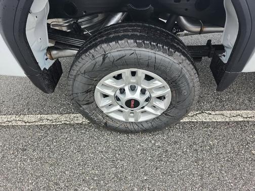 2025 GMC Sierra 2500 Base