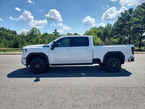 2025 GMC Sierra 2500 AT4