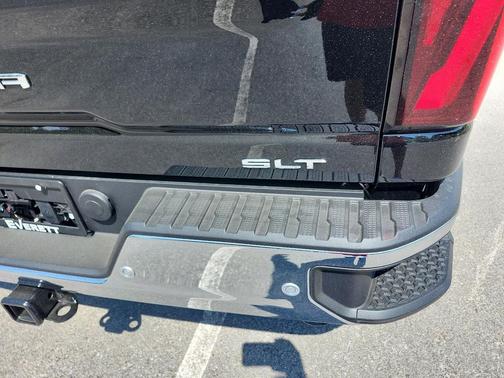 2025 GMC Sierra 2500 SLT