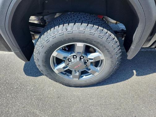 2025 GMC Sierra 2500 SLT